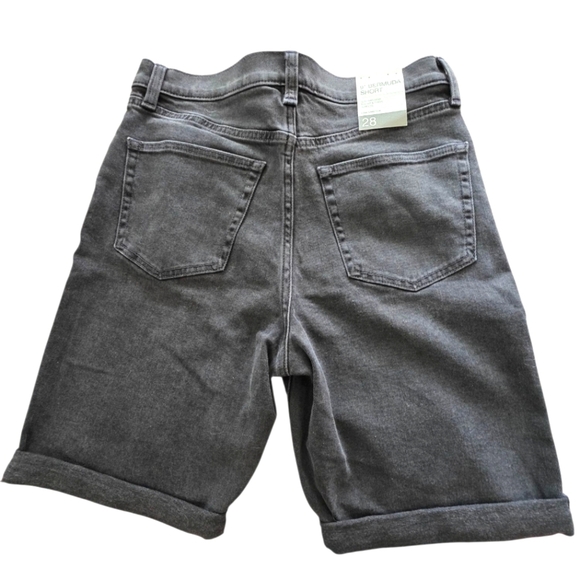 GAP Charcoal 9" Bermuda Denim Shorts Size '28/6 - Picture 3 of 5